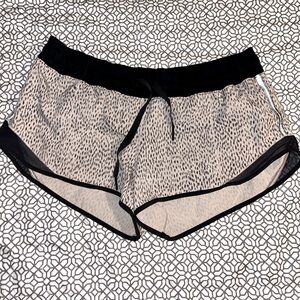 LULULEMON Hotty Hot Shorts